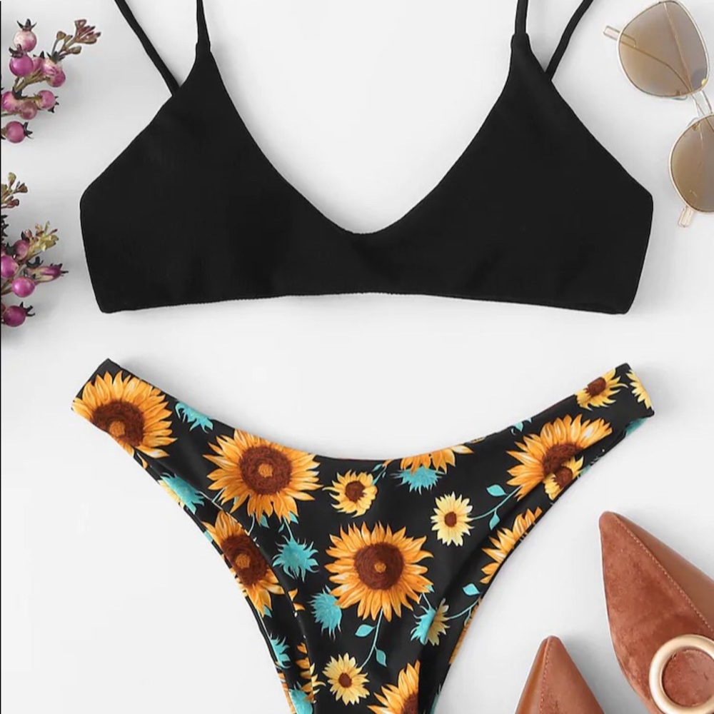 Sunflower & black bikini
